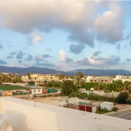 Fantasy - Luxury 4br Seaview Retreat With Private Pool *