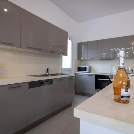 Fantasy - Luxury 4br Seaview Retreat With Private Pool Σπίτι διακοπών *