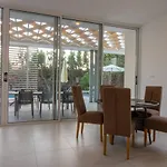 Fantasy - Luxury 4br Seaview Retreat With Private Pool Peyia
