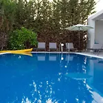 Fantasy - Luxury 4br Seaview Retreat With Private Pool * Peyia