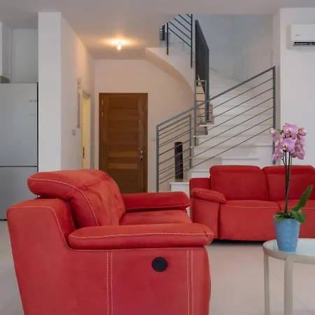 Fantasy - Luxury 4br Seaview Retreat With Private Pool Дом отдыха