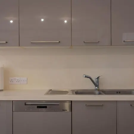 Дом отдыха Fantasy - Luxury 4br Seaview Retreat With Private Pool Пейя